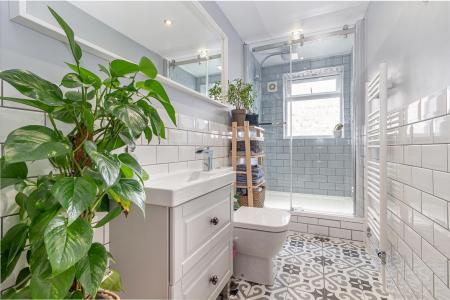 Shower room-1.jpg