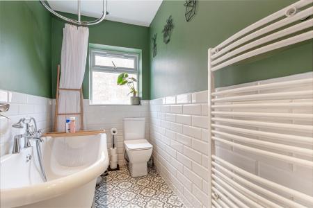 Bathroom-2.jpg