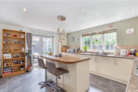 Kitchen-4.jpg