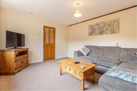 Aribnb-living-room-1.jpg