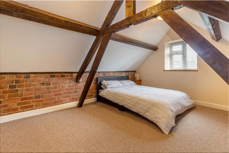 Bedroom-airbnb.jpg