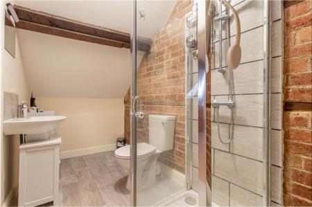 Ensuite-annexe.jpg