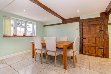 Dining-area.jpg