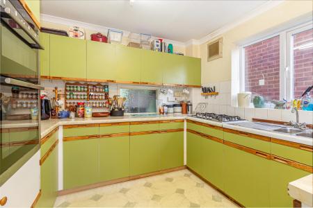 kitchen-2.jpg