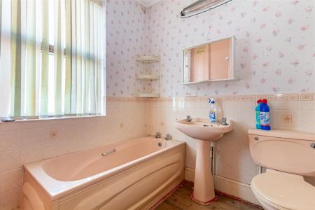 Bathroom-1.jpg