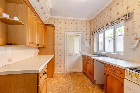 kitchen-2.jpg