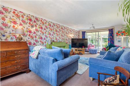 Living-rooom-2.jpg