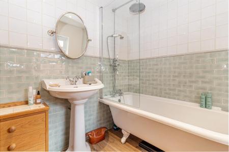 Bathroom-2.jpg
