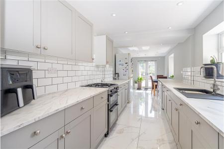 Kitche-2.jpg