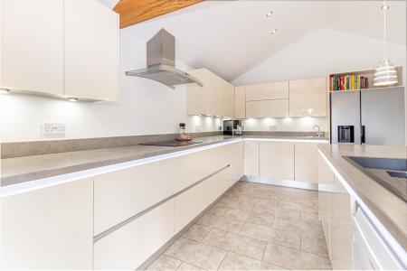 Kitchen-4.jpg