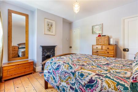 Bedroom-1-3.jpg