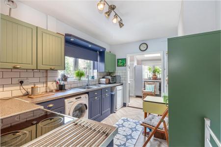 kitchen-1.jpg