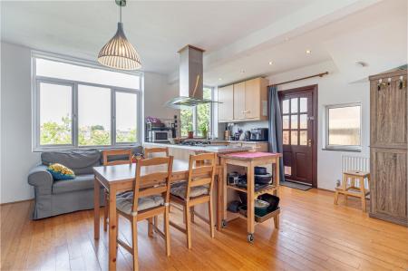 Kitchen-5.jpg
