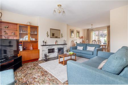 Livingroom-3.jpg