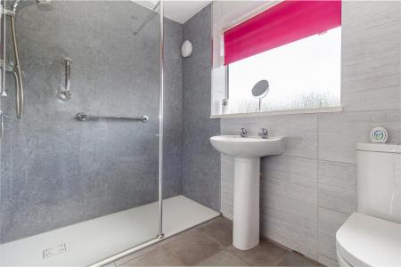 Bathroom-1.jpg