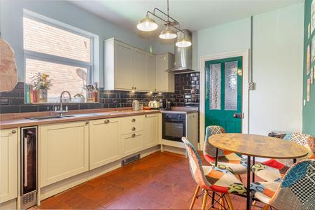 kitchen-2.jpg