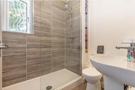 shower-room-1.jpg
