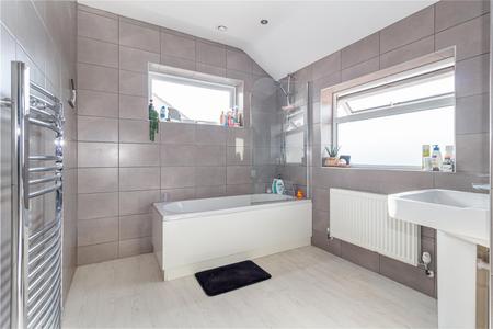 Bathrom-1.jpg
