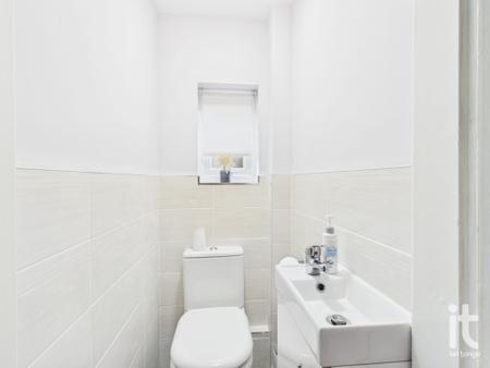 Photograph 7