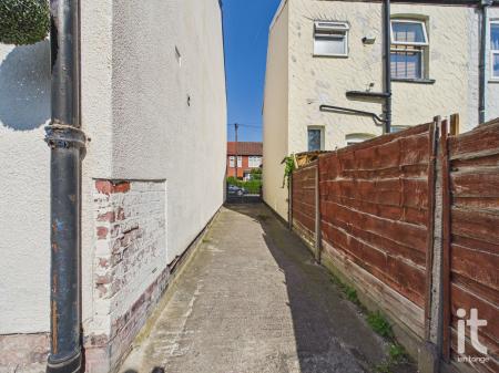 Photograph 15
