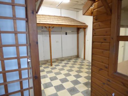 Multi Room Unit Room 1 - Photo 2