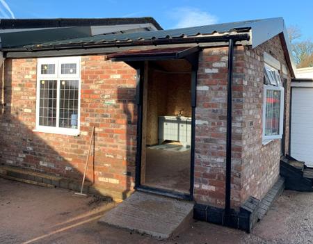 Red Brick End Unit