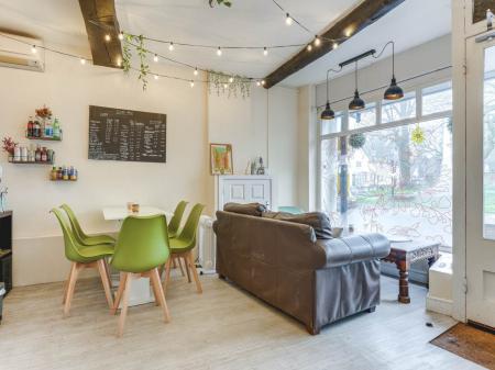 63 High St (The Hideaway Cafe)-10