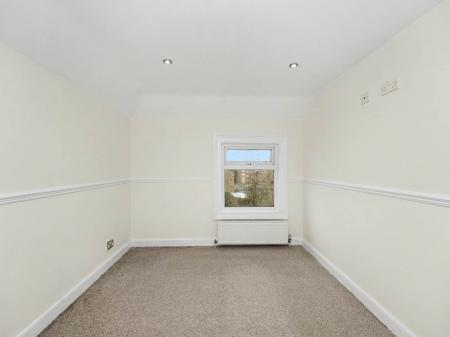 Bedroom 1 (2)
