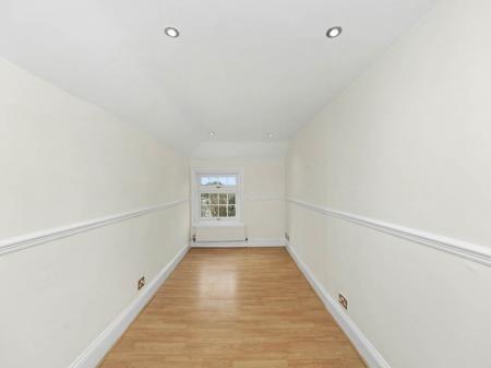 Bedroom 2 (2)