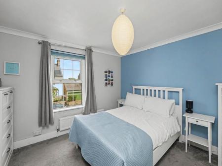 17_Bedroom_One_Alternative
