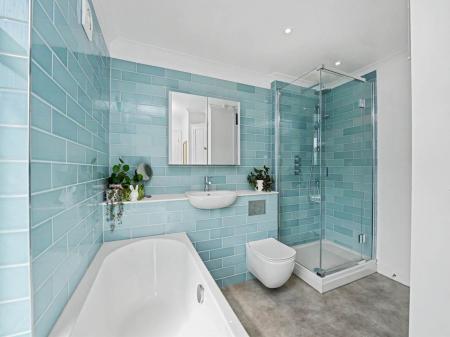 20_Family_Bathroom_Alternative