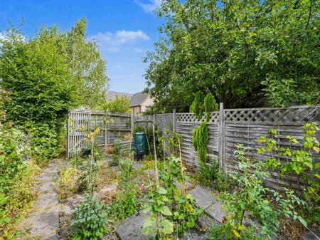 32_Rear_Garden_Alternative