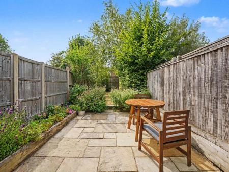 29_Garden_Patio_Alternative