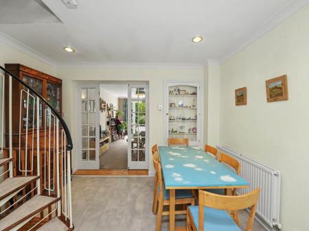 07_Dining_Room