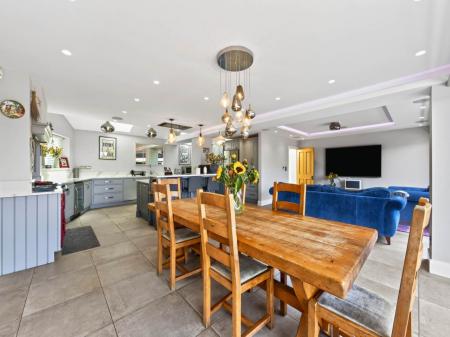 04 - Kitchen and Dining Area