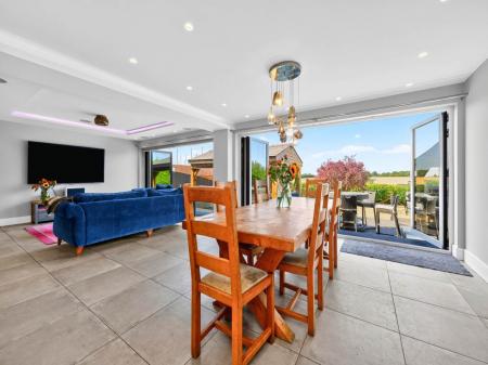 09 - Dining Area with Bifold Doors