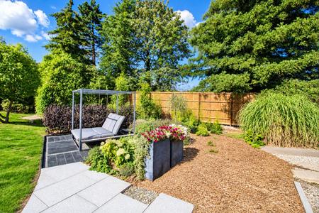 Side Garden 3.png