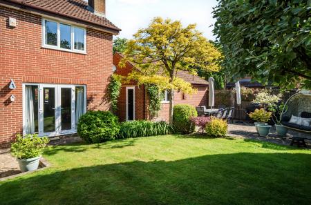 4-68245ad0caf45-1...