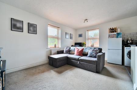 1282425-15-682619...