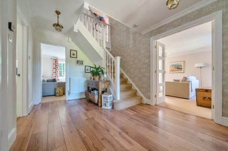 1295334-17-682ced...