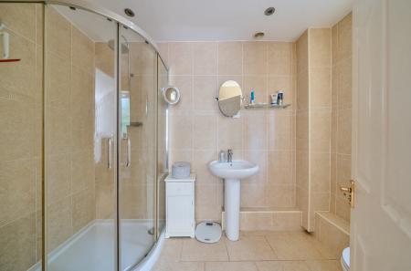 1295334-51-682cee...