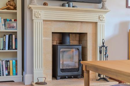 1295334-12-682ced...