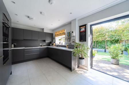 1290541-17-682ada...