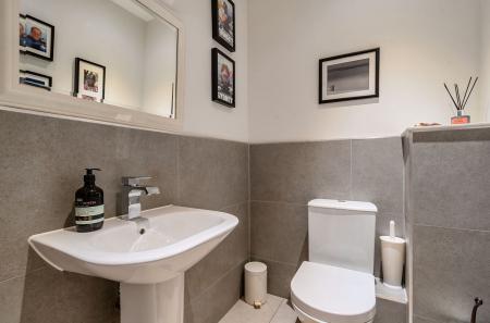 1290541-30-682ada...