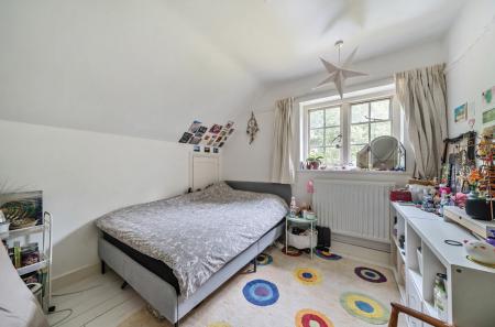 1298008-7-682e313...