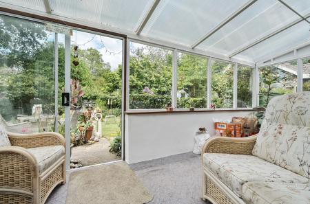 1300549-8-68370fb...