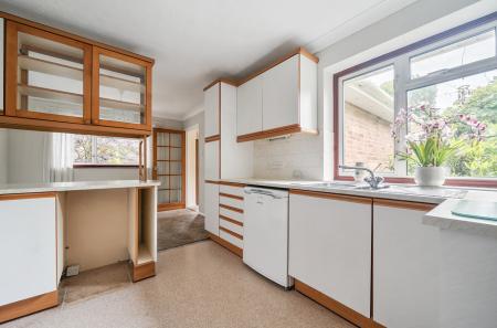 1300549-2-683719a...