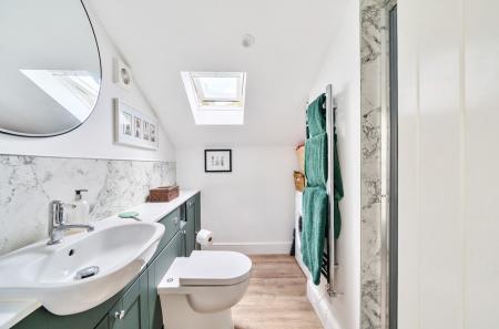 1301629-25-683a05...