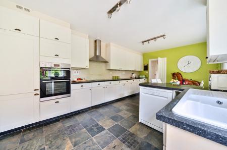 1301629-7-683a04d...