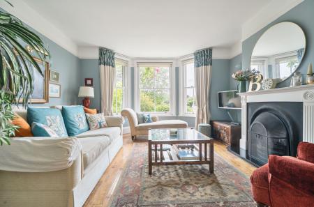 1306124-7-6840608...